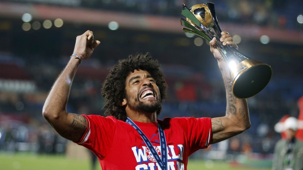 Portal destaca perfil de clube formador do Galícia. Na foto: Dante.